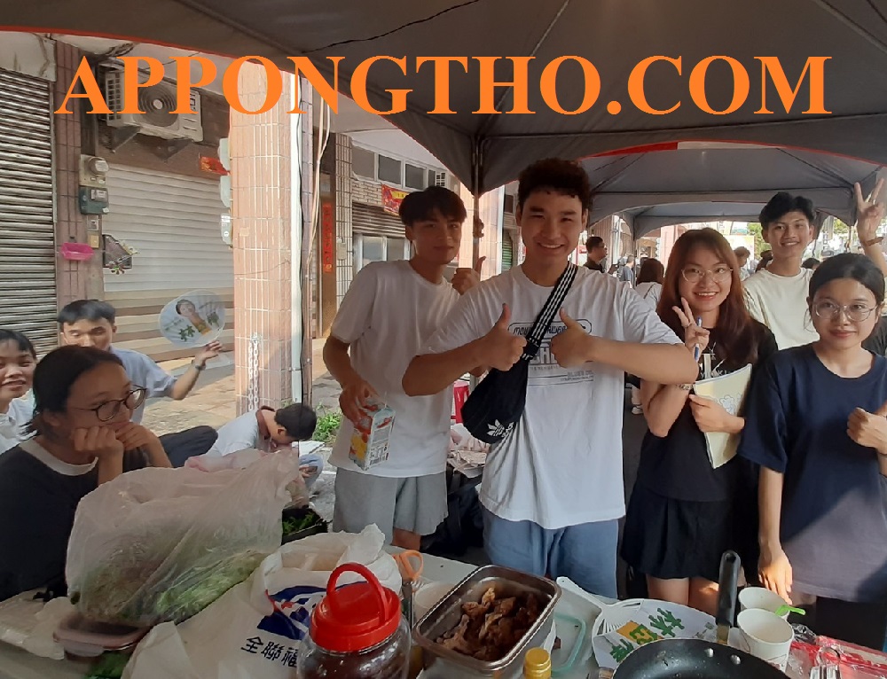 30. Gian hàng lễ hội âm nhạc