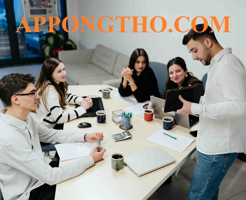 Nam nên học nghề gì?