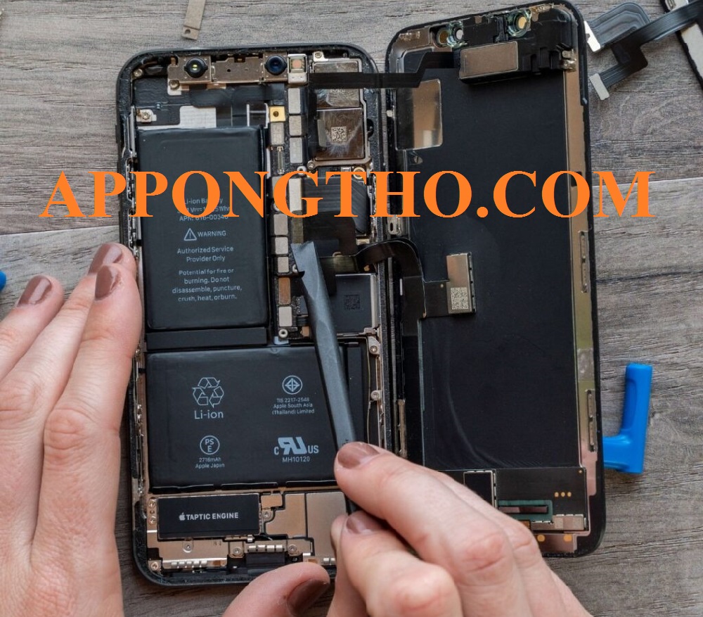 🔹 Bước 4: Ngắt kết nối pin